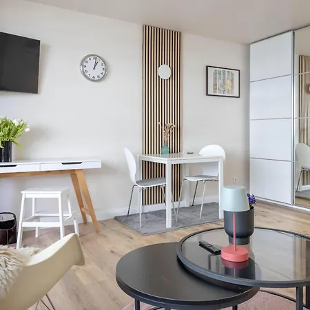 Frauenzimmer - No 7 *