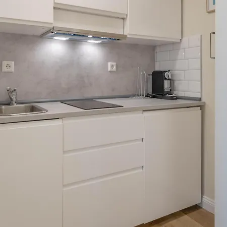 Frauenzimmer - No 7 *